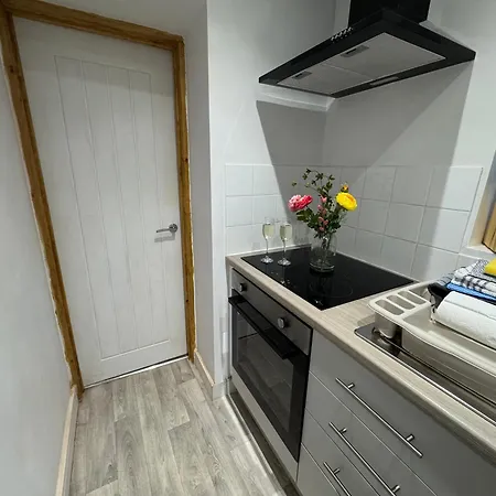 Blackburn Terrace - 2 Bedroom *
