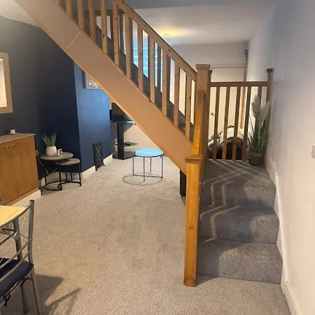 Blackburn Terrace - 2 Bedroom *